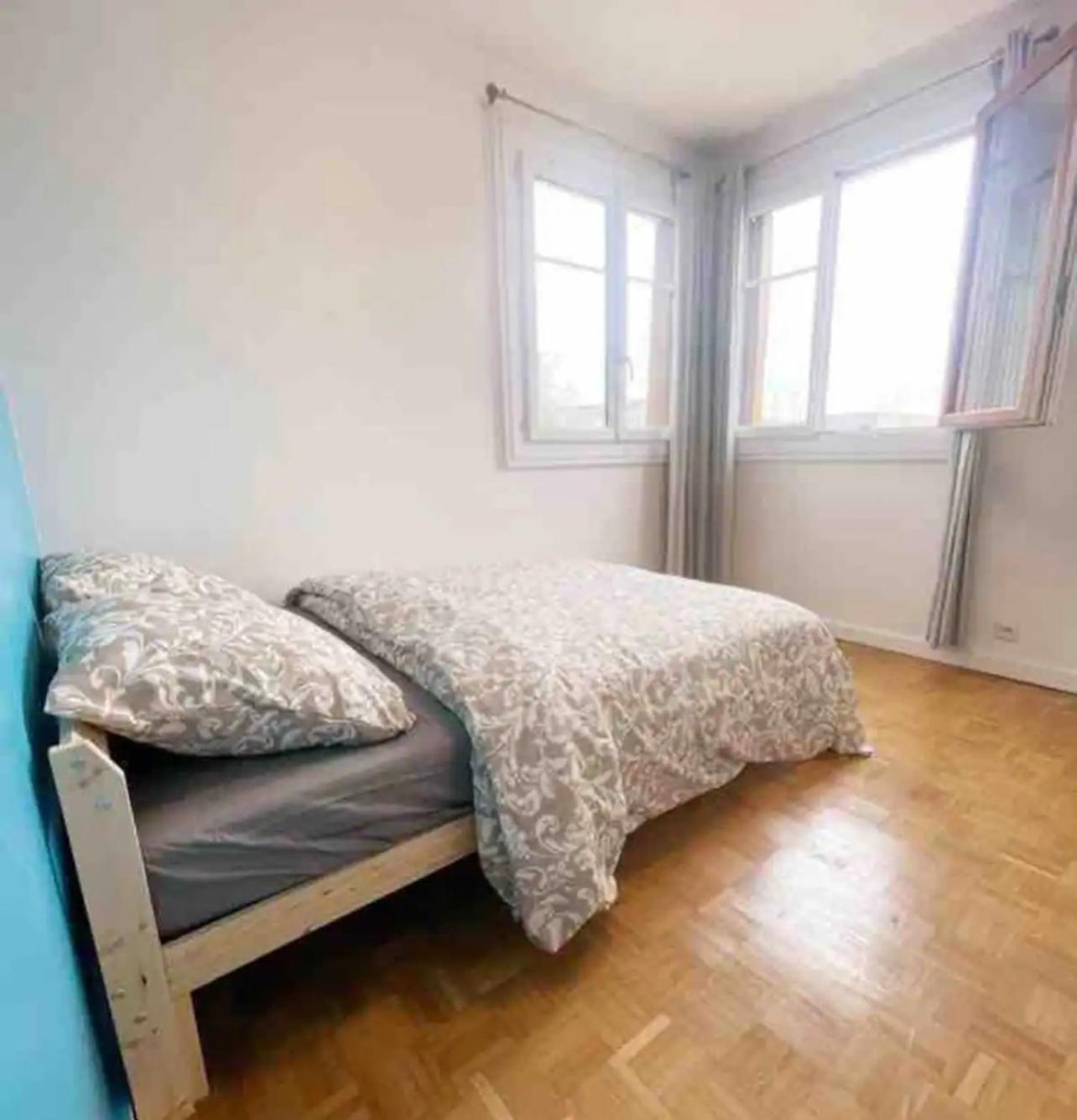 Modern 2 Bedroom Apartment Near Paris Metro, Giant Flat Screen Tv 85 Inches, Balcony, Free Parking Ivry-sur-Seine Exterior photo